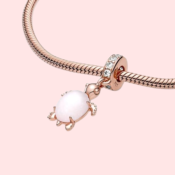 Charm Tortuga Perla Rosa Rosado