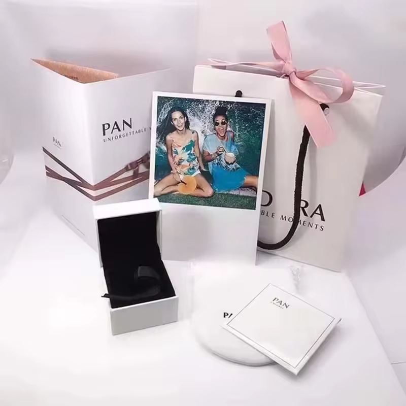 Anillo Clásico Cuadrado Full Zirconias