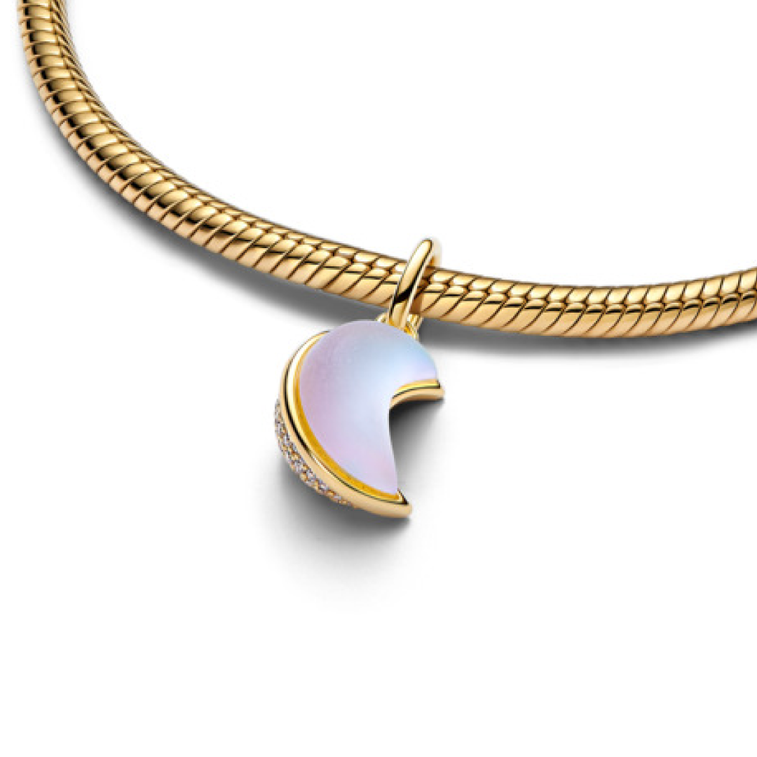 Charm Luna Tornasol Dorada